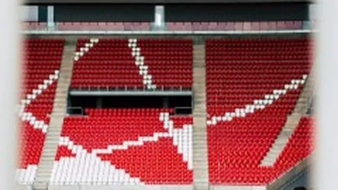 切尔西报价遭曼城果断回绝，多次尝试收购奥莱利未果，最高出价达3820万镑